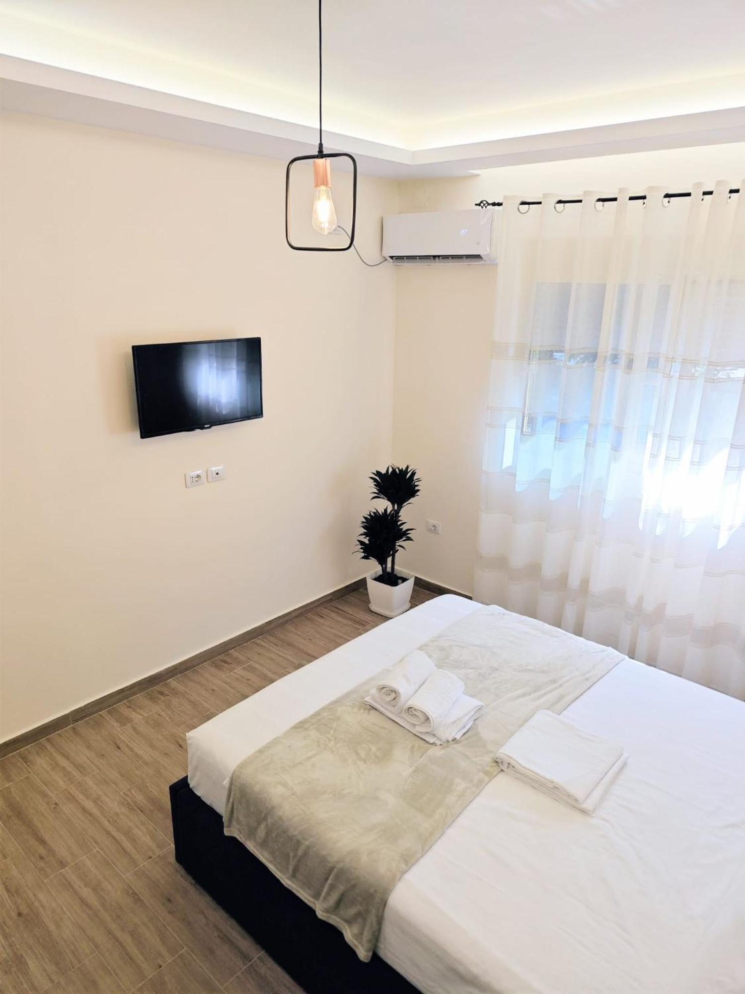 New Apartment Close To Sea And Downtown Vlorë Exterior foto